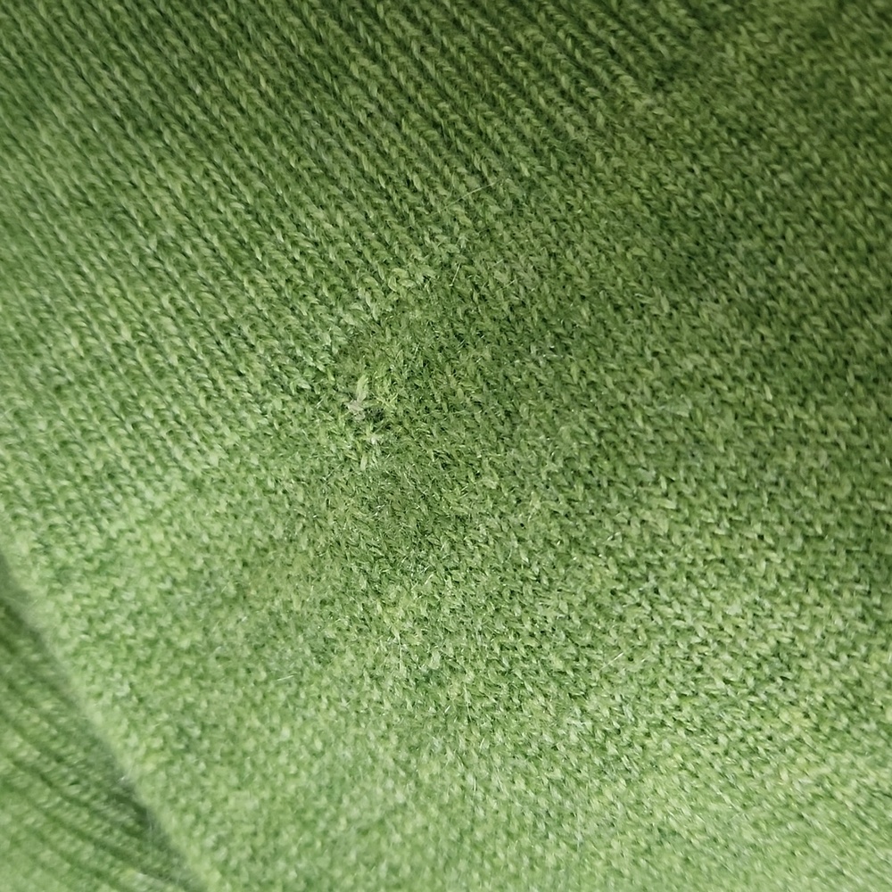 Lafayette 148 NYC Cashmere Deep V-neck sweater - Picture 4 of 5